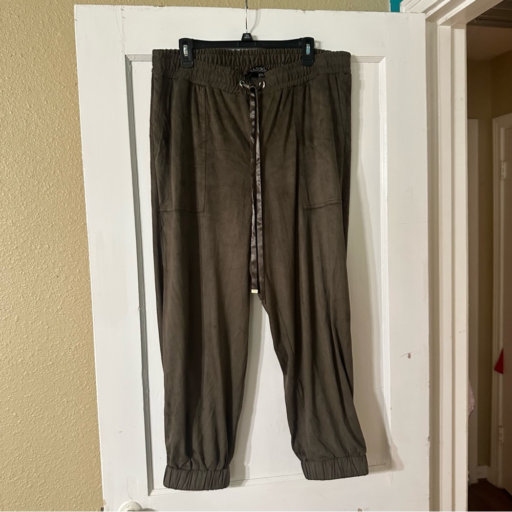 Eloquii joggers green olive velvet Size 14/16